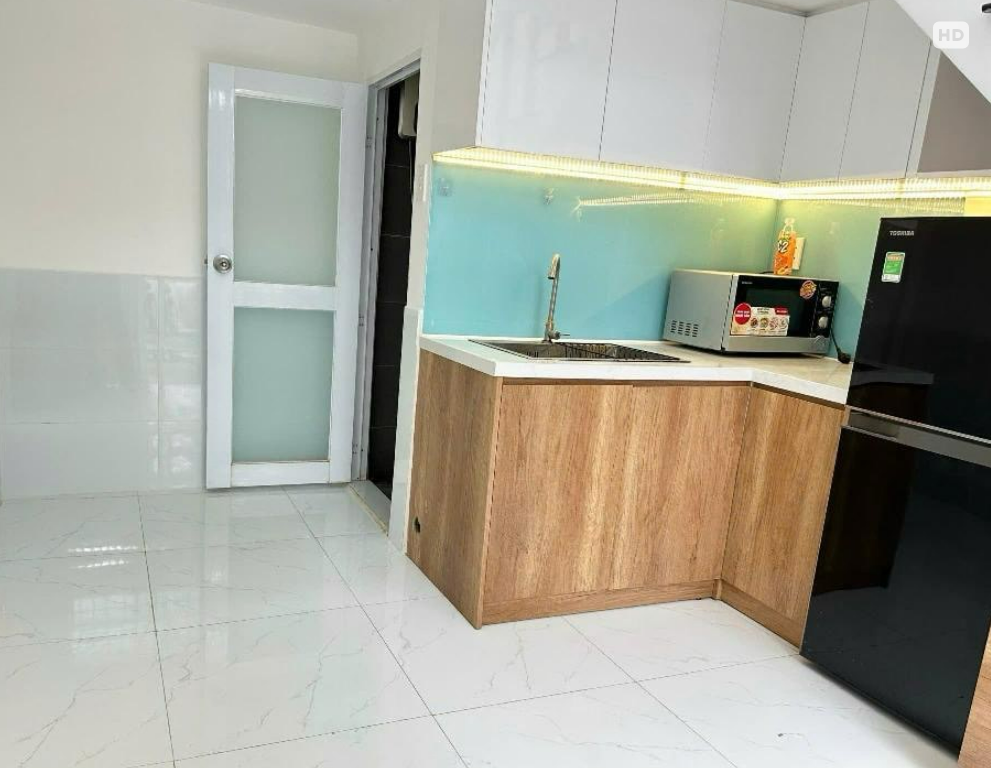 Bán nhà Tân Bình , Siêu Hiếm - 1 chiếc nhà giá nhỏ - xinh , nằm trên hẻm xe hơi , với giá chỉ hơn 2 tỷ , thiết kế hiện đại